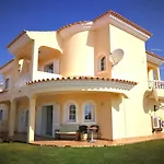 6 Bedroom Villa Brady Private With Pool And Garden