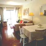 Apartment Rue Melvin Jones
