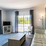 Akivillas Oura Targa