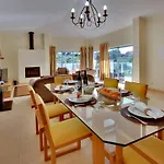 Villa Aqua