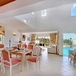 Villa Damara