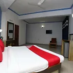 Oyo 5667 Katra Continental