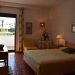 Apartamento T2 Com Piscina E Wifi A 350 Metros Da Praia