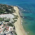 Praia Da Oura Apartment - 100 M From The Beach - By Bedzy