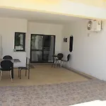 Beach And Pool Studio Apartment
