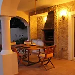 Lovely Burgau Villa Just 3 Mins Walk From Beach