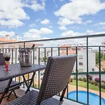 B41 - Windmill Modern With Pool