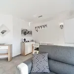 By The Sea -Vr