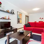 Lagos Marina Apartment With Pool & Gym