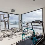 Lagos Marina Apartment With Pool & Gym