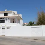 Moradia Com Piscina Privada Para Ferias Em Quarteira Algarve