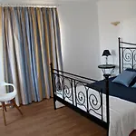 Moradia Com Piscina Privada Para Ferias Em Quarteira Algarve
