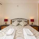 Mira Praia Villa By Algarvemanta