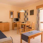 A27 - Secluded Apartment 2 Minutes From The Center