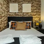 A40 - Castle Arch Apartment