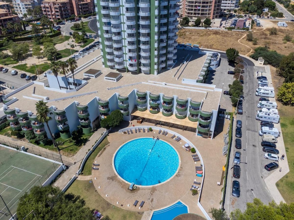 Apartment Modern With Ocean View & Terrace - Free Access To Pool And Tennis Courts! *