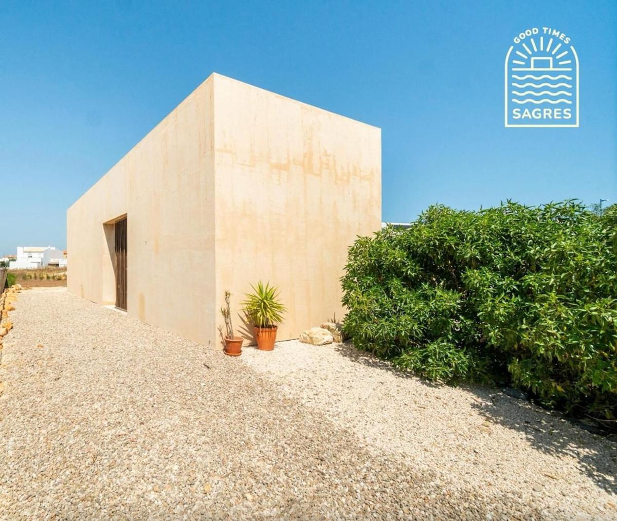 Sunny, Modern With Terraces And Garden