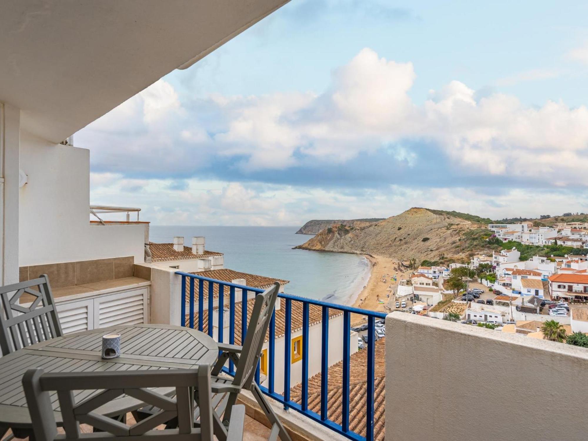 Retreat With Sea View #1972