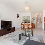 Fegan Villas - Apple Apartment