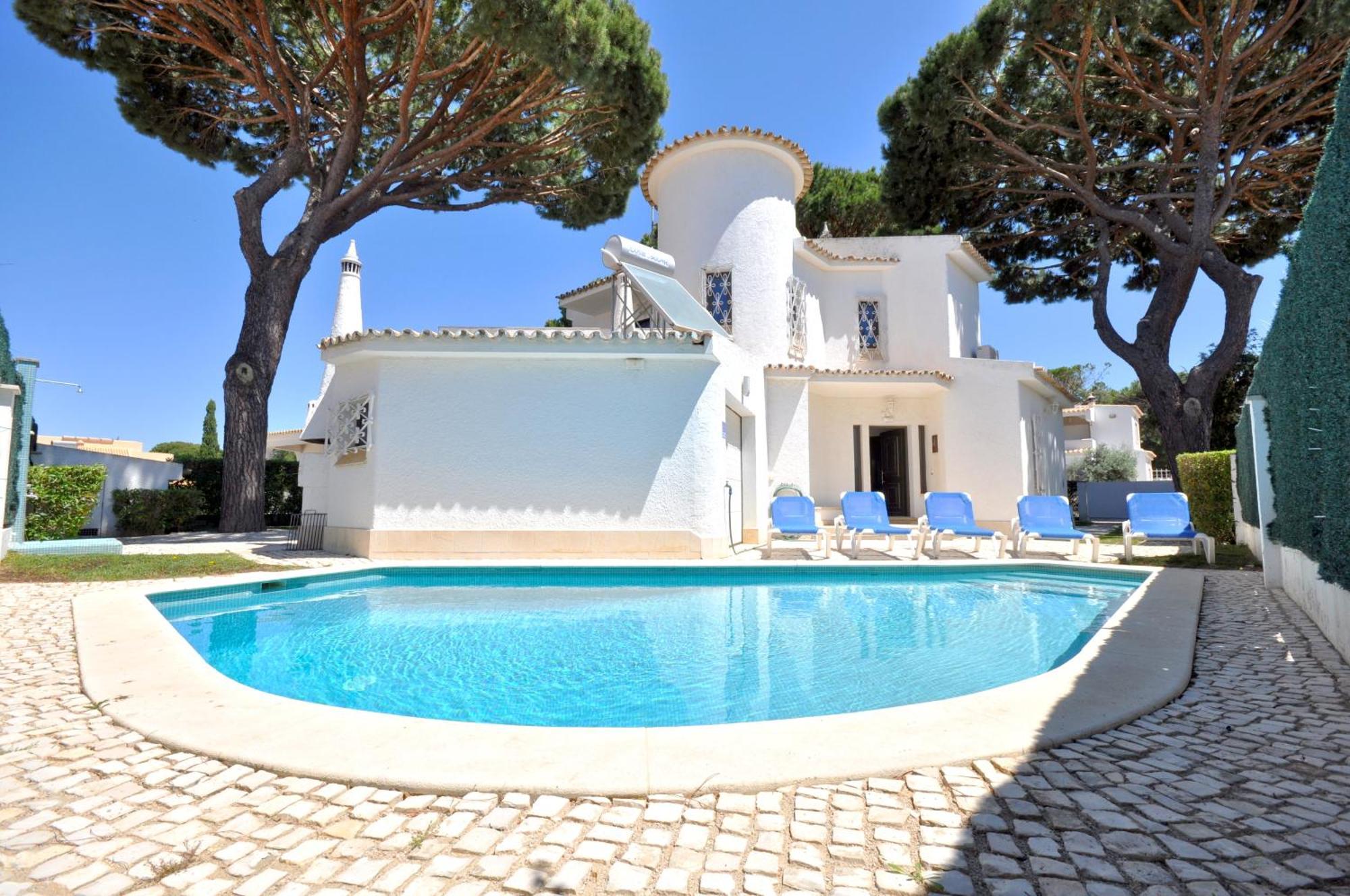 Villa Private Pool Walking Distance To The Centre *