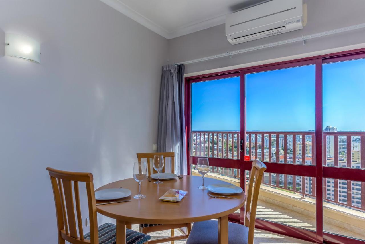 Flh Mar Marine Flat With Pool Апартаменты *