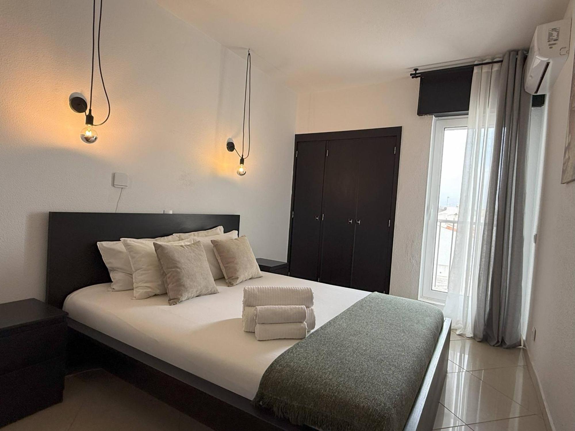 3 Min From With Airco And Balcony - Go4portugal -